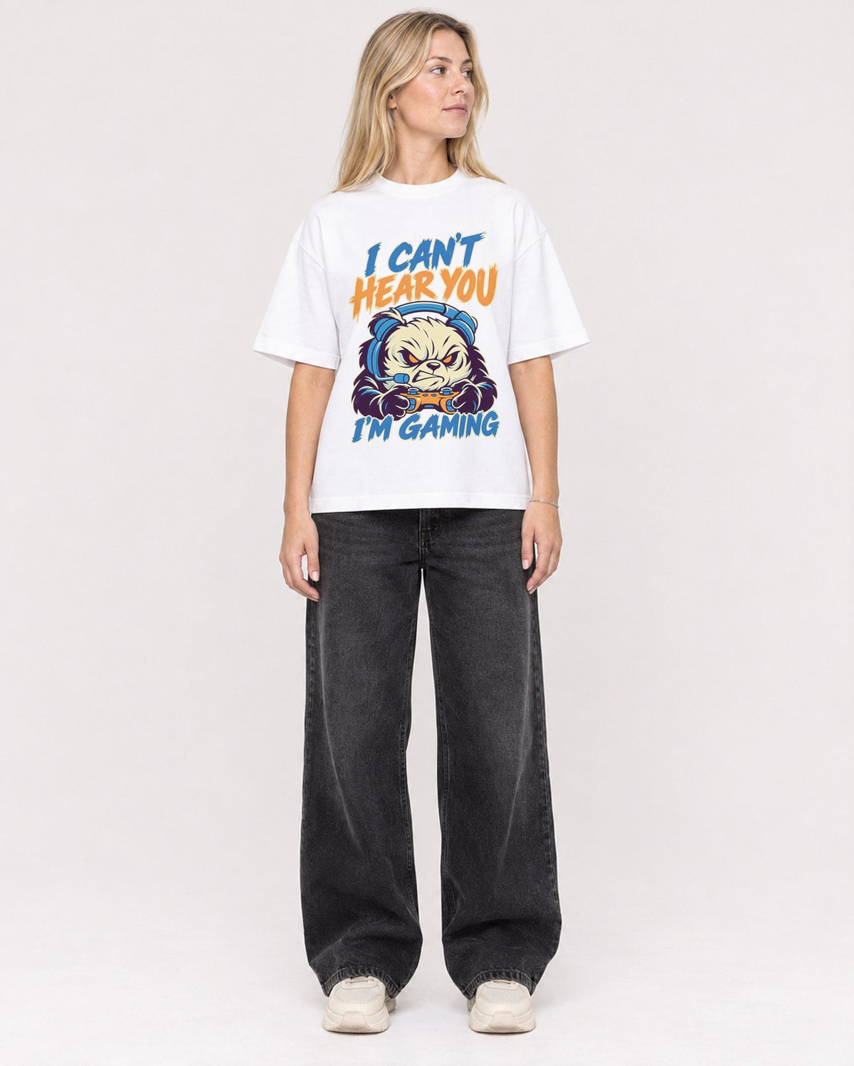Mockup Boxy Heavyweight Tee White female full-body 08