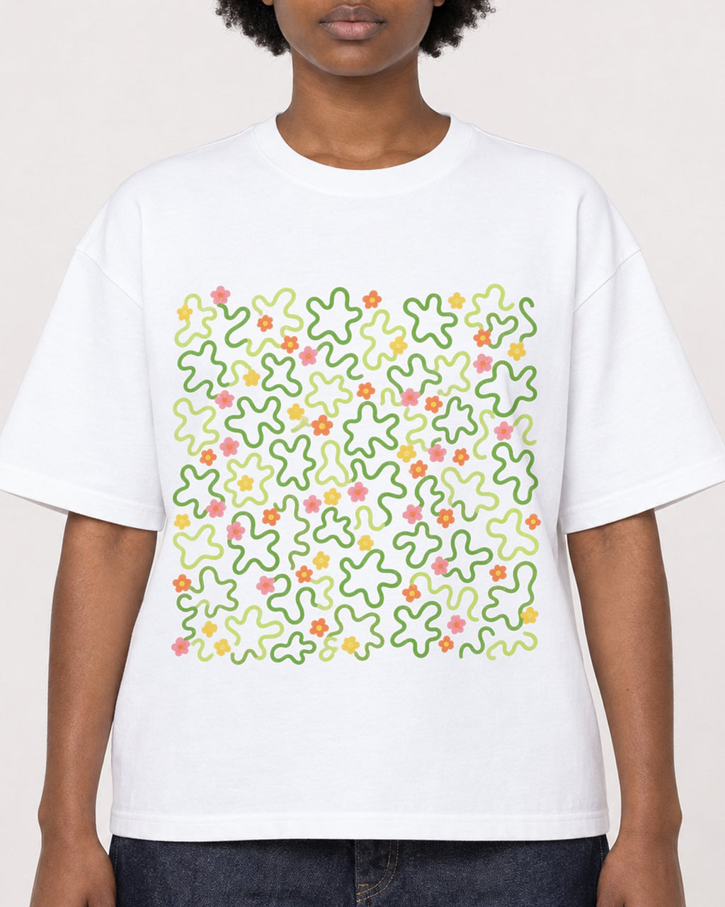 Mockup Boxy Heavyweight Tee White female close-up 14