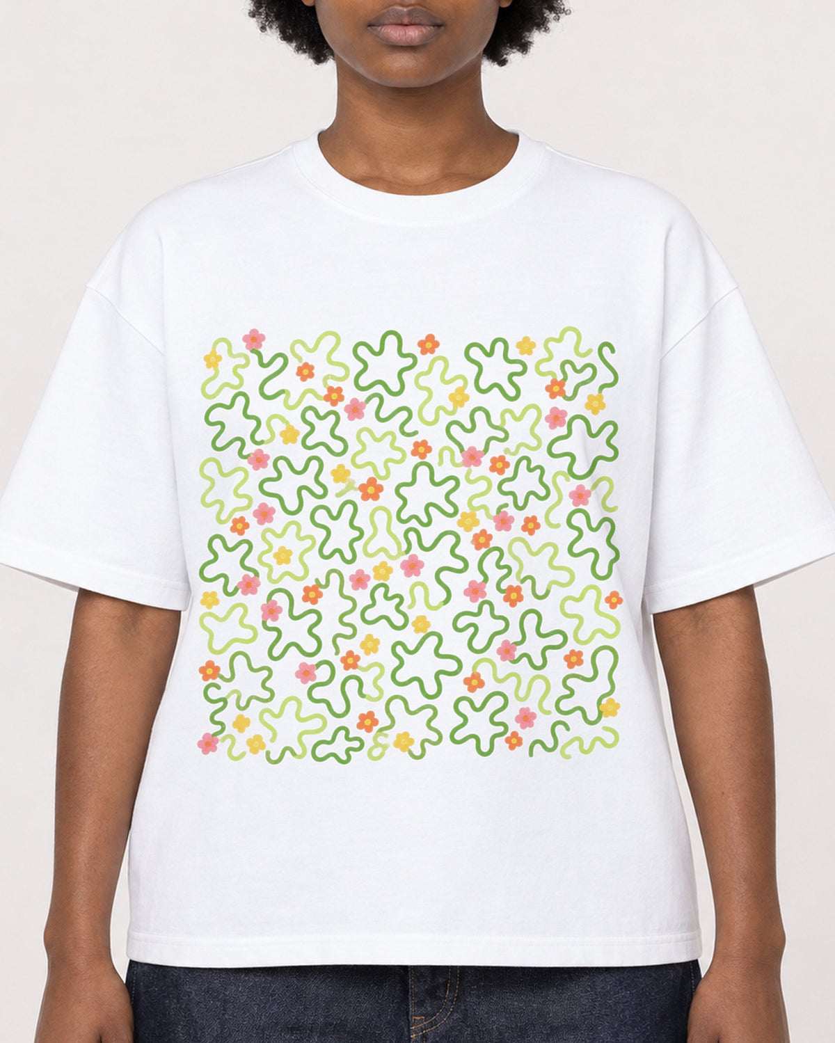 Mockup Boxy Heavyweight Tee White female close-up 14