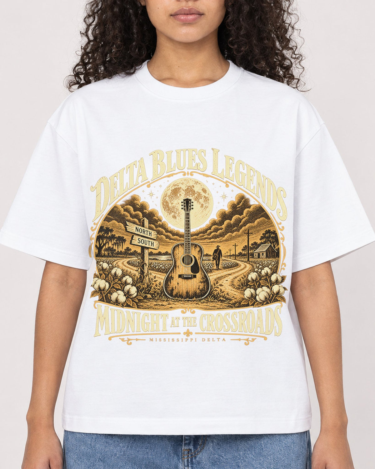 Mockup Boxy Heavyweight Tee White female close-up 10