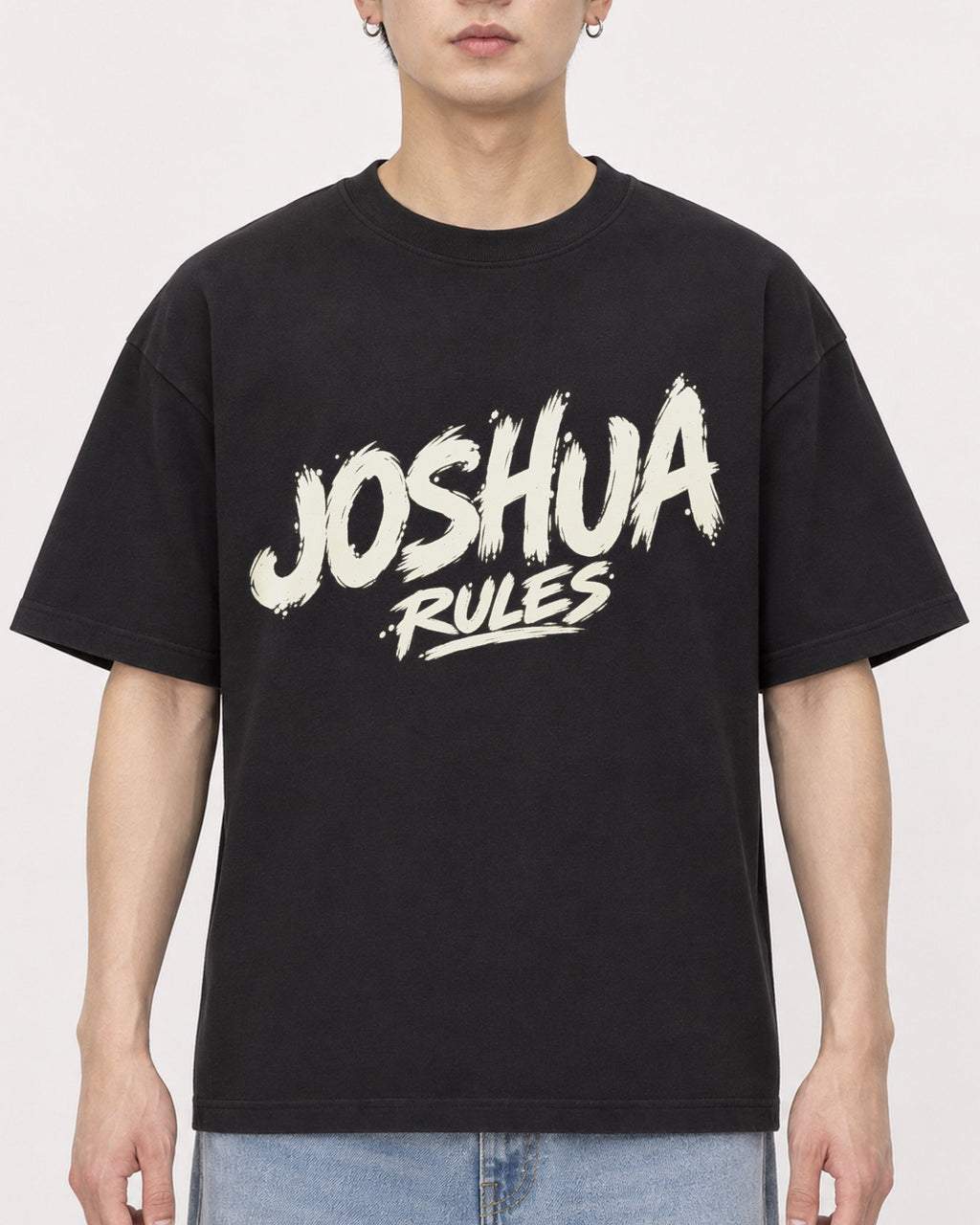 Mockup Boxy Heavyweight Tee Black male close-up 01