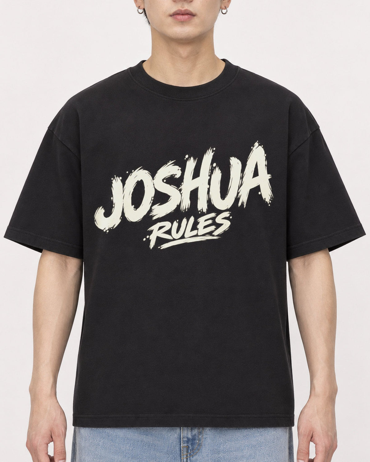 Mockup Boxy Heavyweight Tee Black male close-up 01