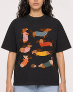 Mockup Boxy Heavyweight Tee Black female close-up 07