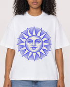 Mockup Boxy Heavyweight Tee White female close-up 05