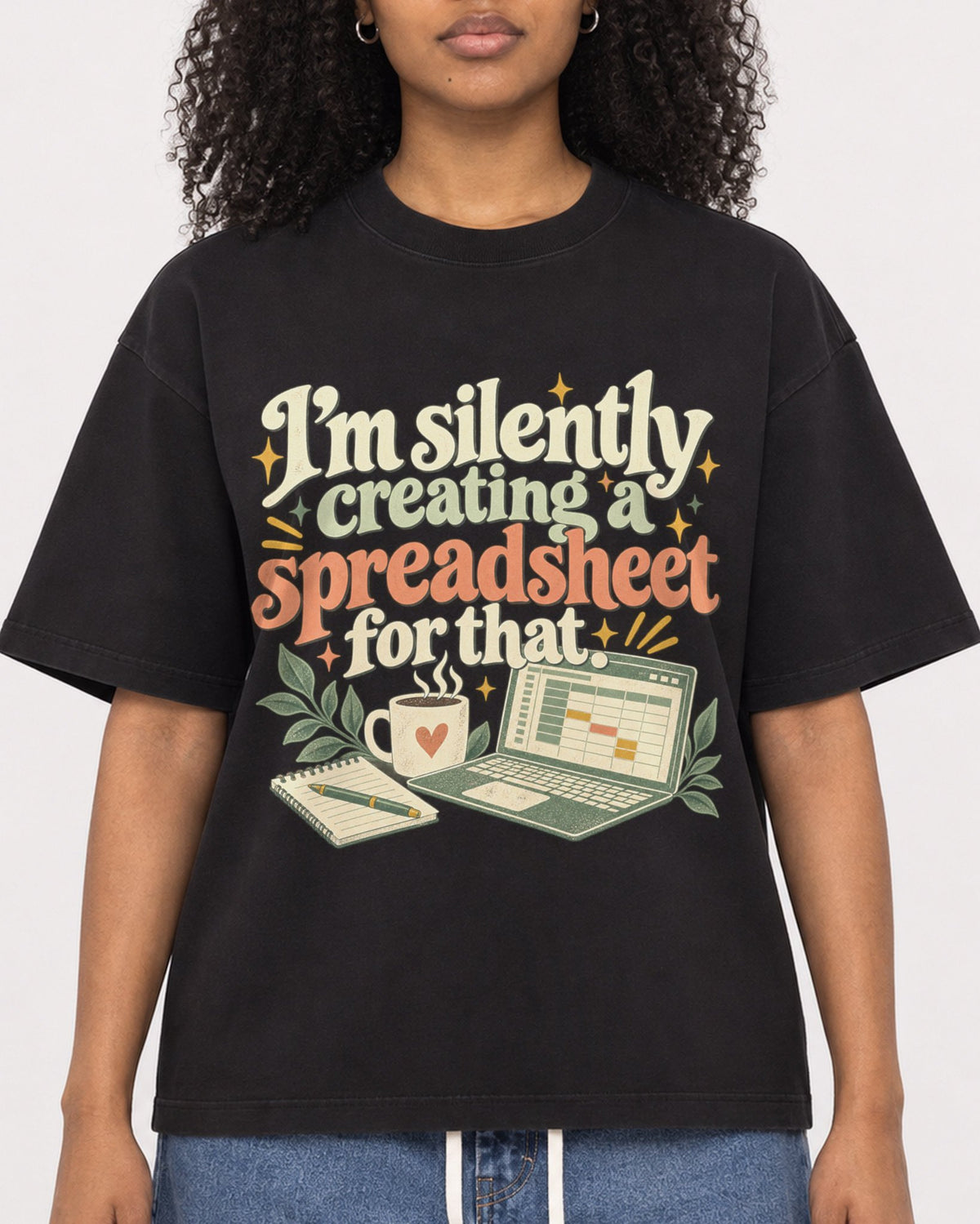 Mockup Boxy Heavyweight Tee Black female close-up 05