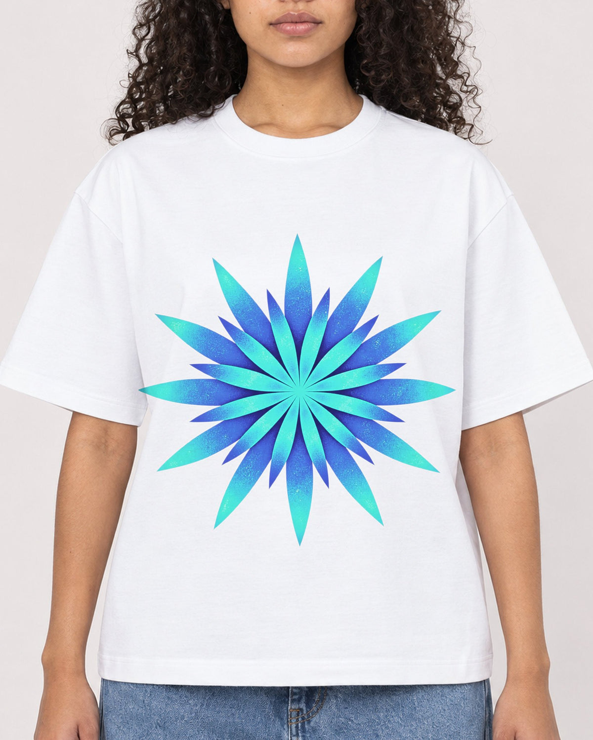 Mockup Boxy Heavyweight Tee White female close-up 10