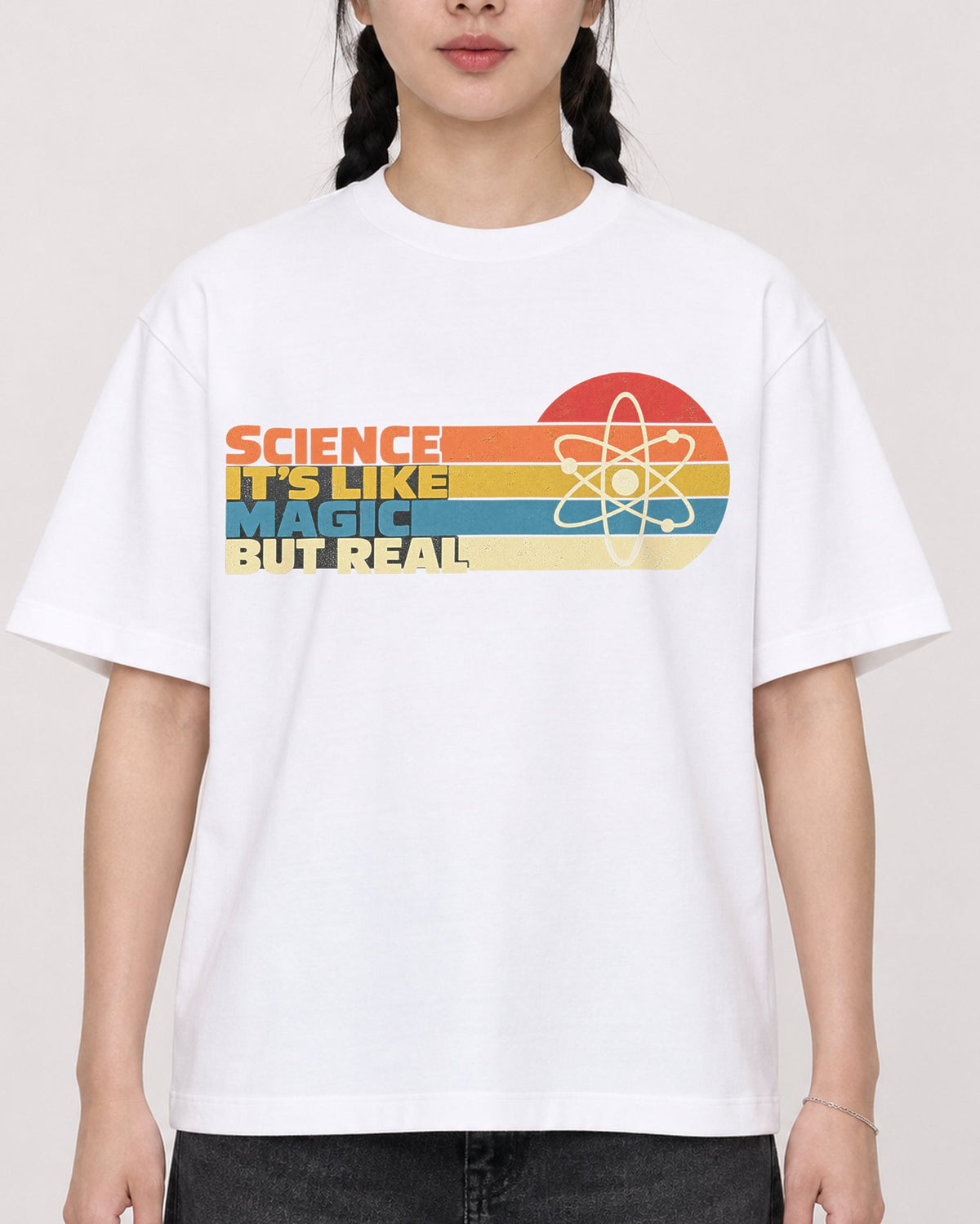 Mockup Boxy Heavyweight Tee White female close-up 43