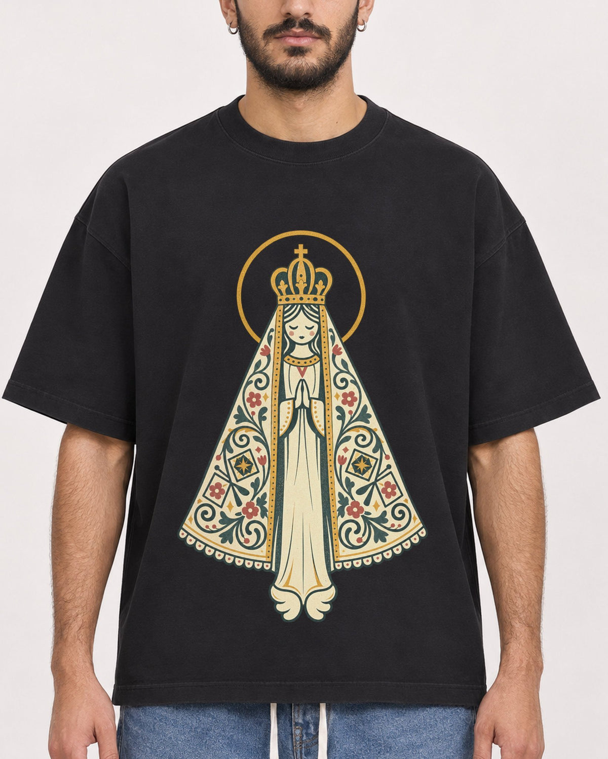 Mockup Boxy Heavyweight Tee Black male close-up 07