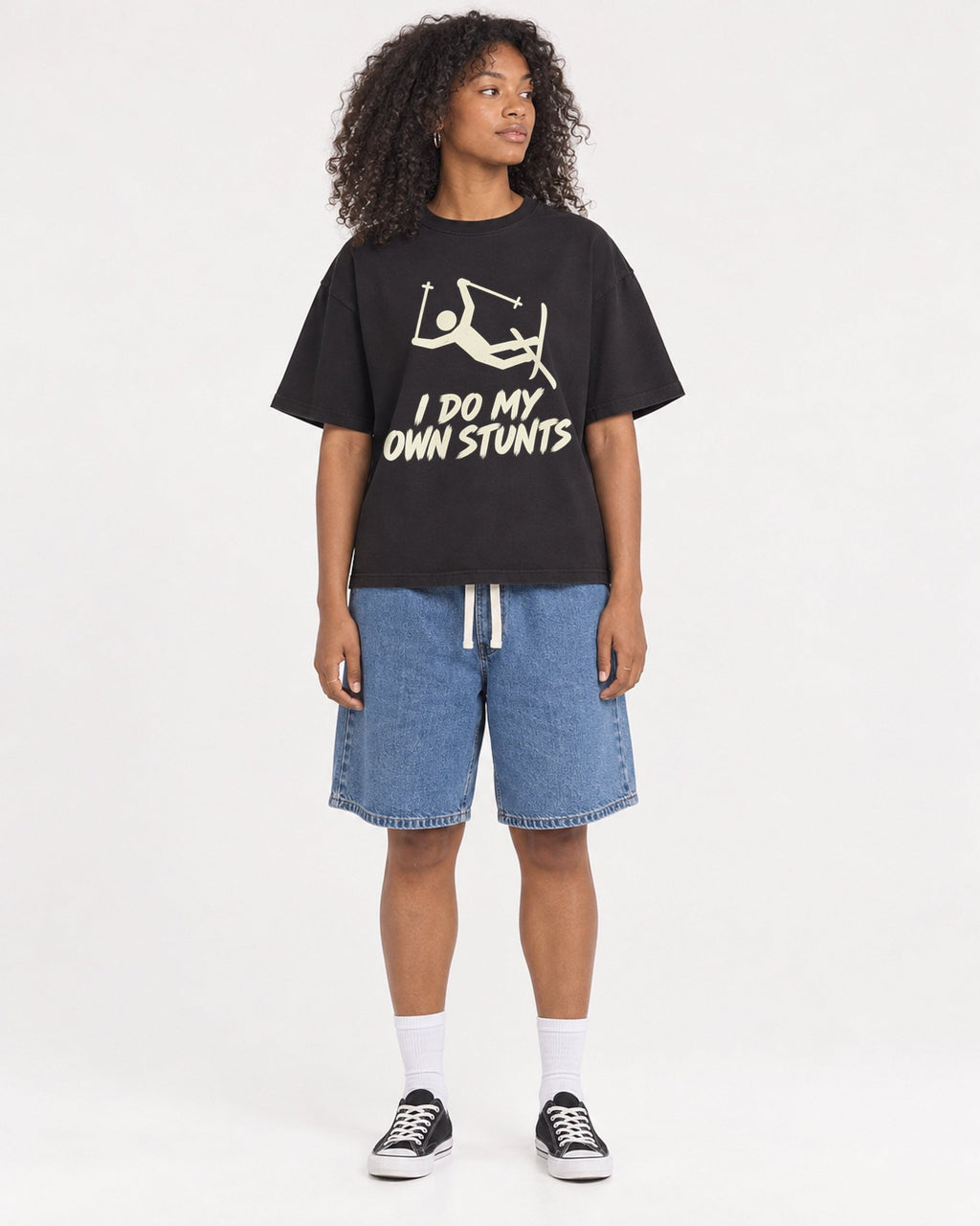 Mockup Boxy Heavyweight Tee Black female full-body 05