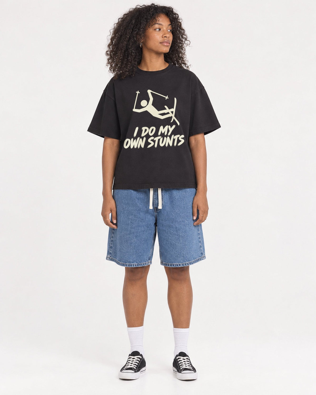Mockup Boxy Heavyweight Tee Black female full-body 05