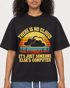 Mockup Boxy Heavyweight Tee Black female close-up 05