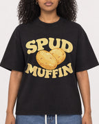 Mockup Boxy Heavyweight Tee Black female close-up 05