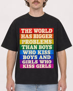 Mockup Boxy Heavyweight Tee Black male close-up 09