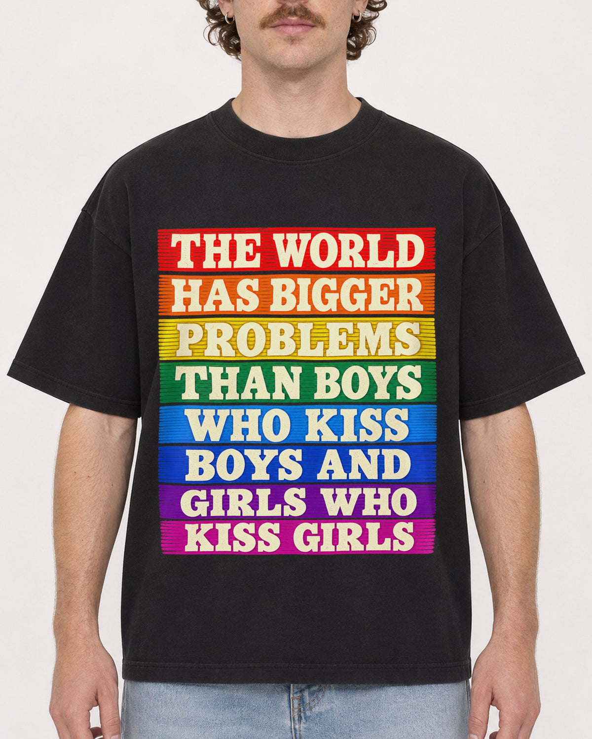 Mockup Boxy Heavyweight Tee Black male close-up 09