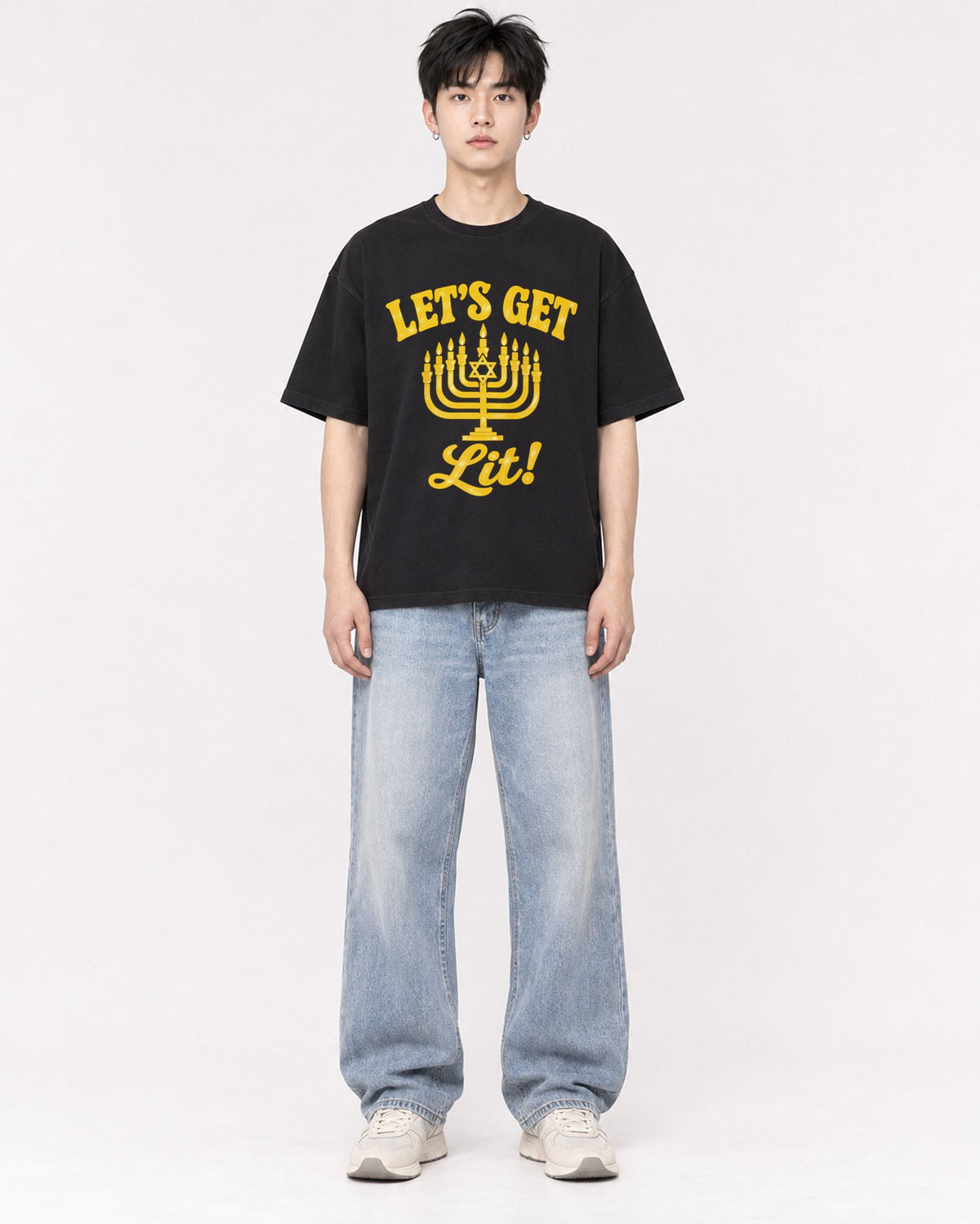 Mockup Boxy Heavyweight Tee Black male full-body 01