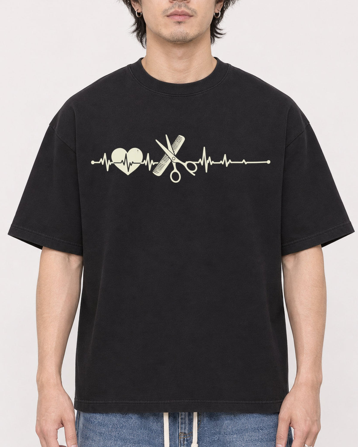 Mockup Boxy Heavyweight Tee Black male close-up 03