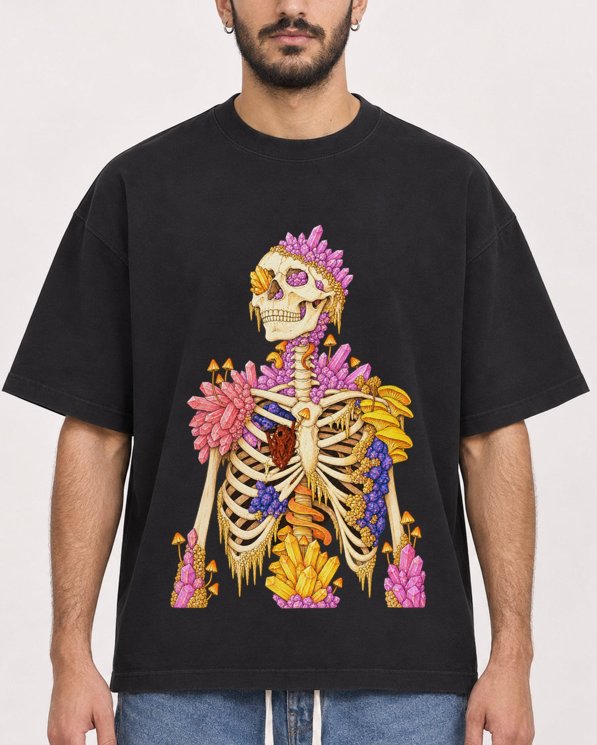 Mockup Boxy Heavyweight Tee Black male close-up 07