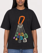 Mockup Boxy Heavyweight Tee Black female close-up 04