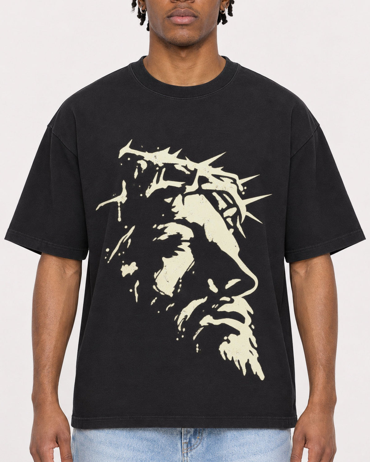Mockup Boxy Heavyweight Tee Black male close-up 05