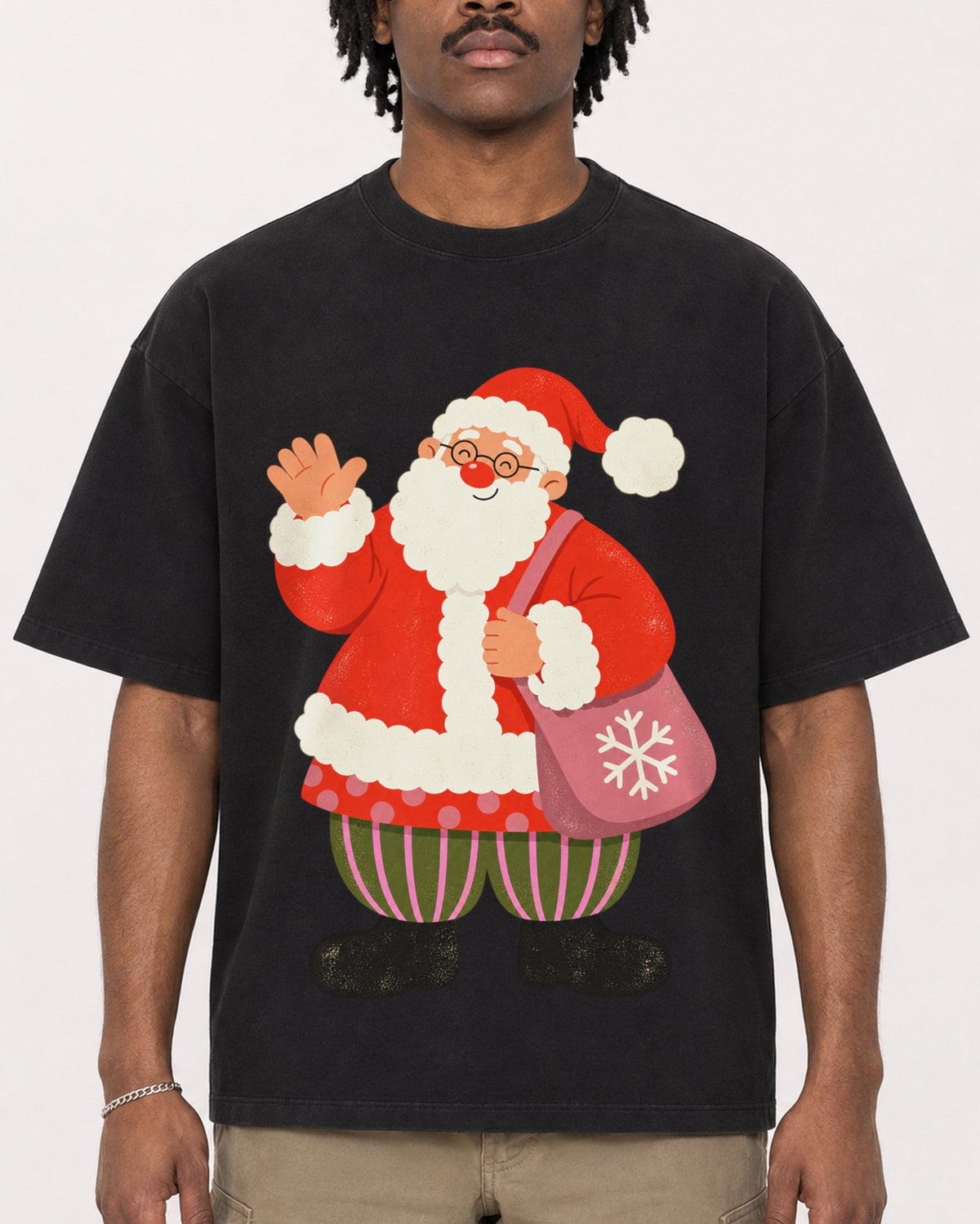 Mockup Boxy Heavyweight Tee Black male close-up 04