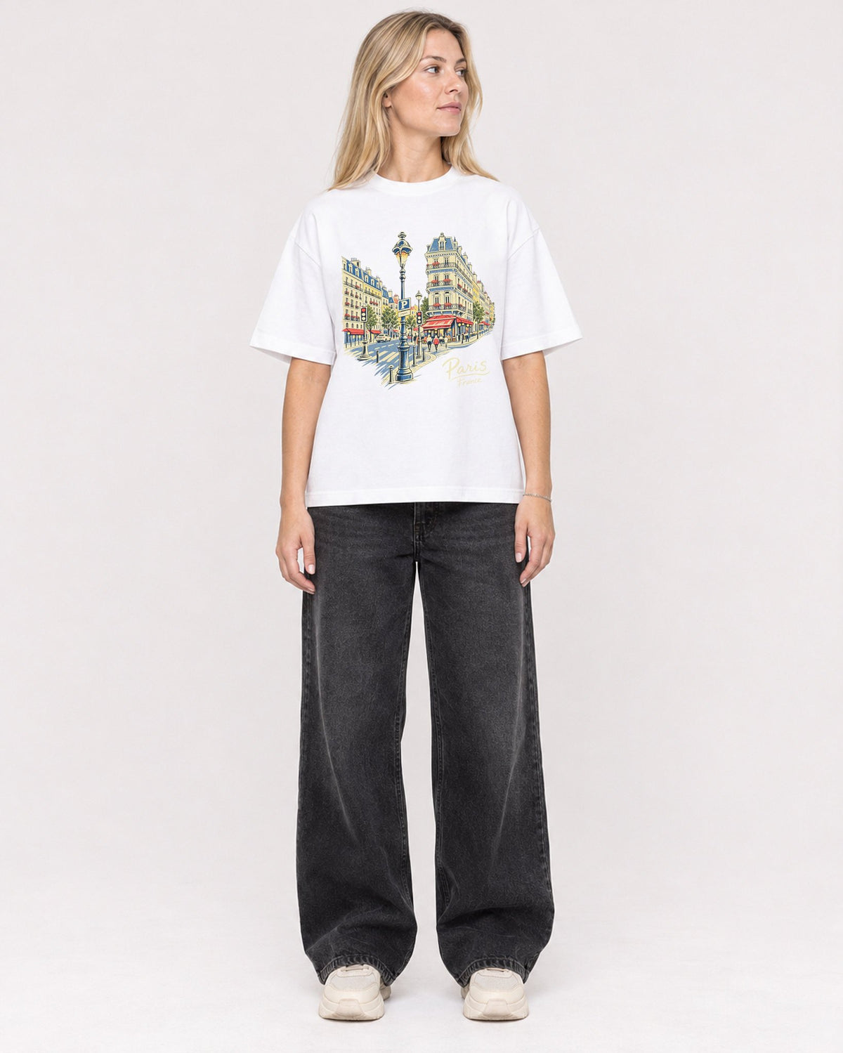 Mockup Boxy Heavyweight Tee White female full-body 08
