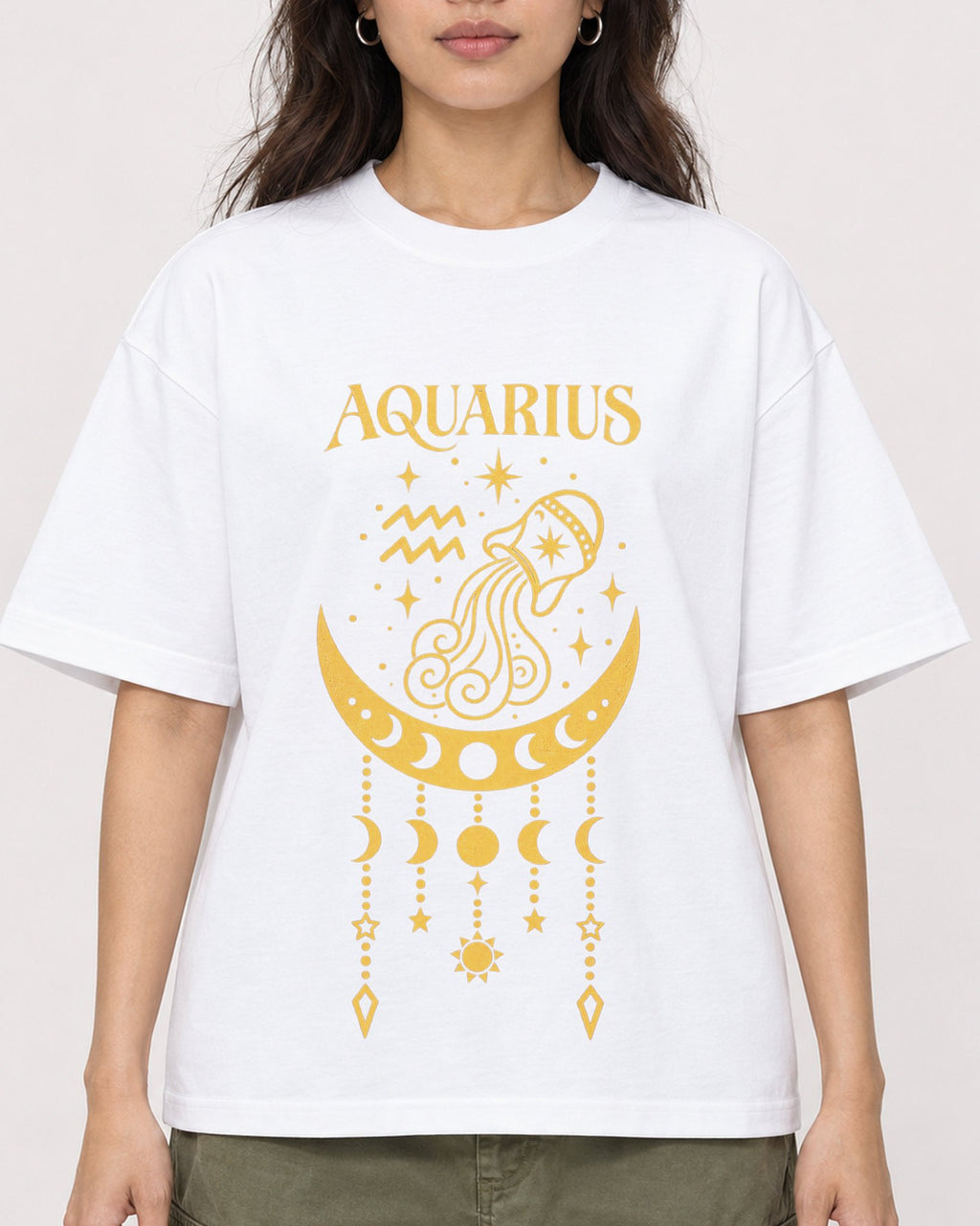 Mockup Boxy Heavyweight Tee White female close-up 02