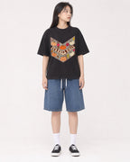 Mockup Boxy Heavyweight Tee Black female full-body 01