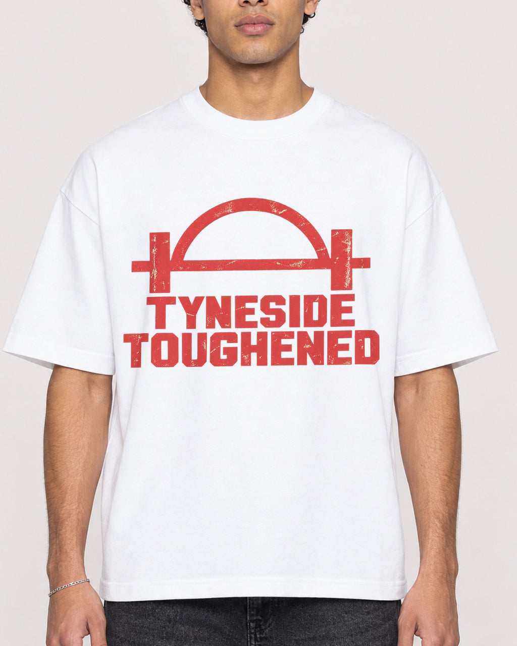 Mockup Boxy Heavyweight Tee White male close-up 10