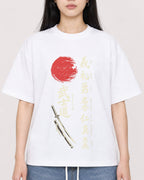 Mockup Boxy Heavyweight Tee White female close-up 01