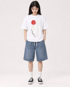 Mockup Boxy Heavyweight Tee White female full-body 01