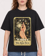 Mockup Boxy Heavyweight Tee Black female close-up 09