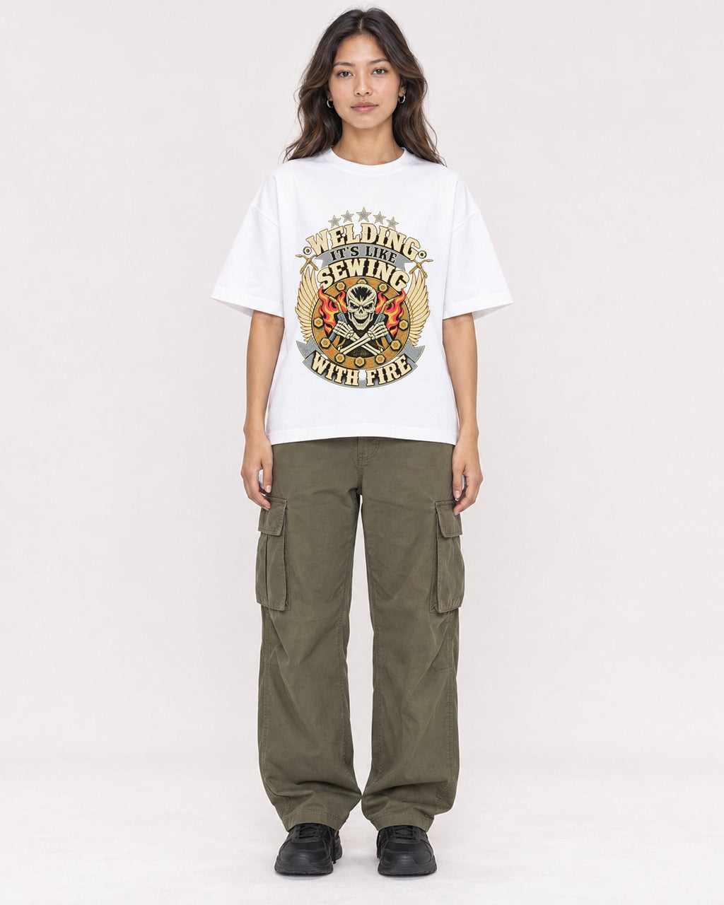 Mockup Boxy Heavyweight Tee White female full-body 02