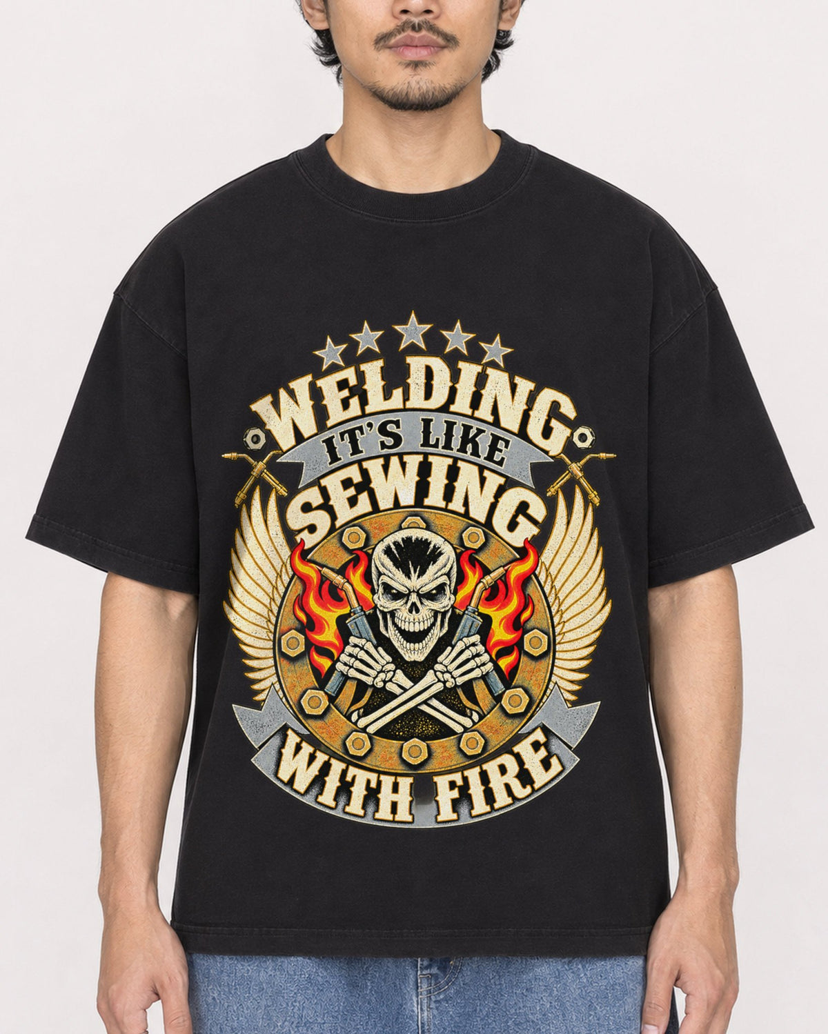 Mockup Boxy Heavyweight Tee Black male close-up 02