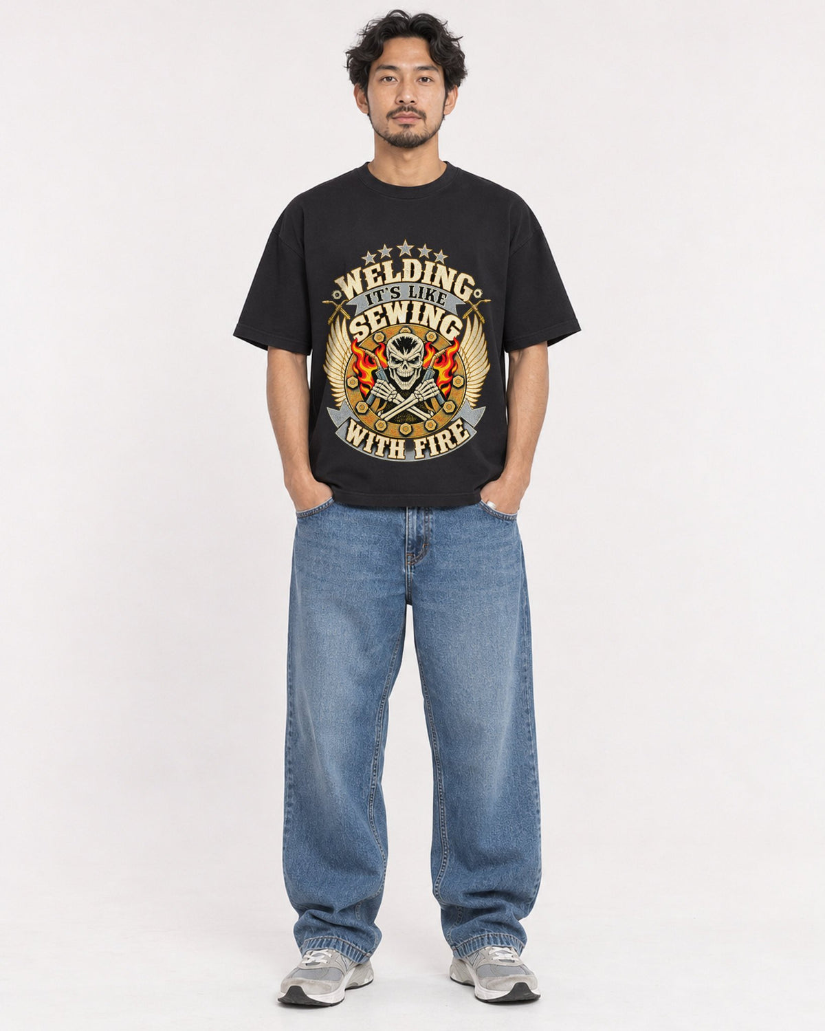Mockup Boxy Heavyweight Tee Black male full-body 02