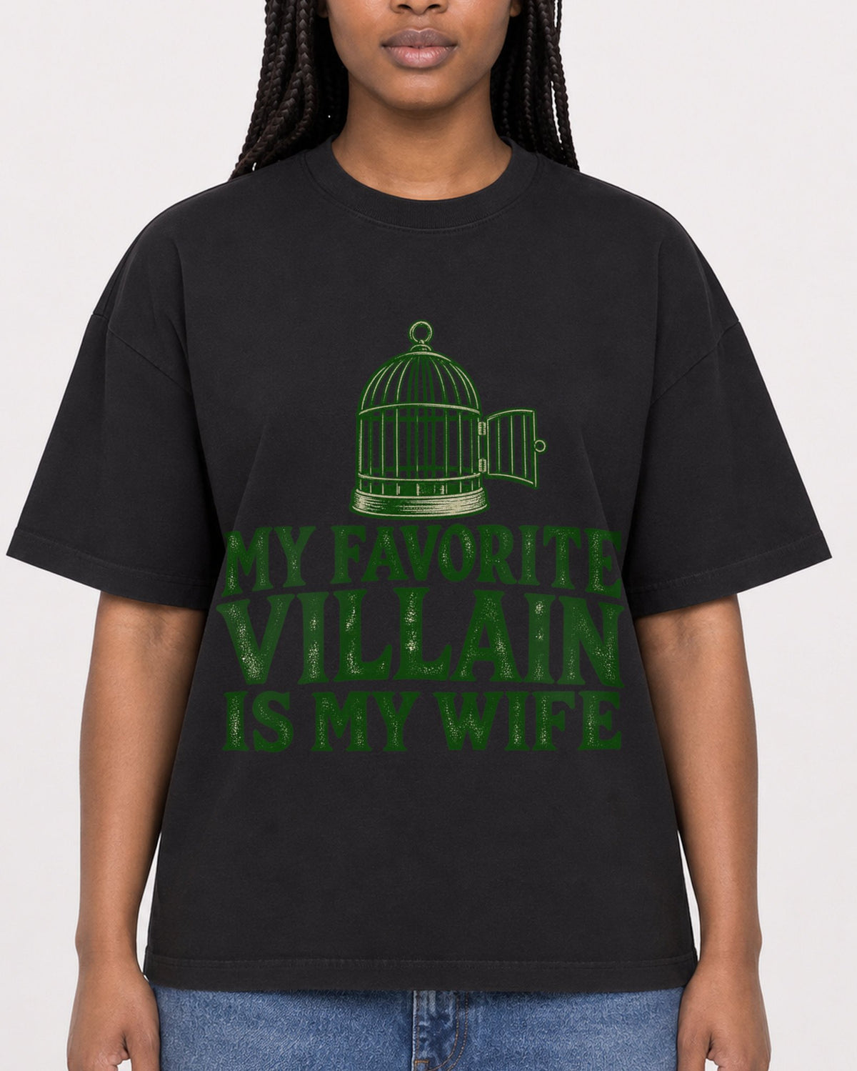 Mockup Boxy Heavyweight Tee Black female close-up 04