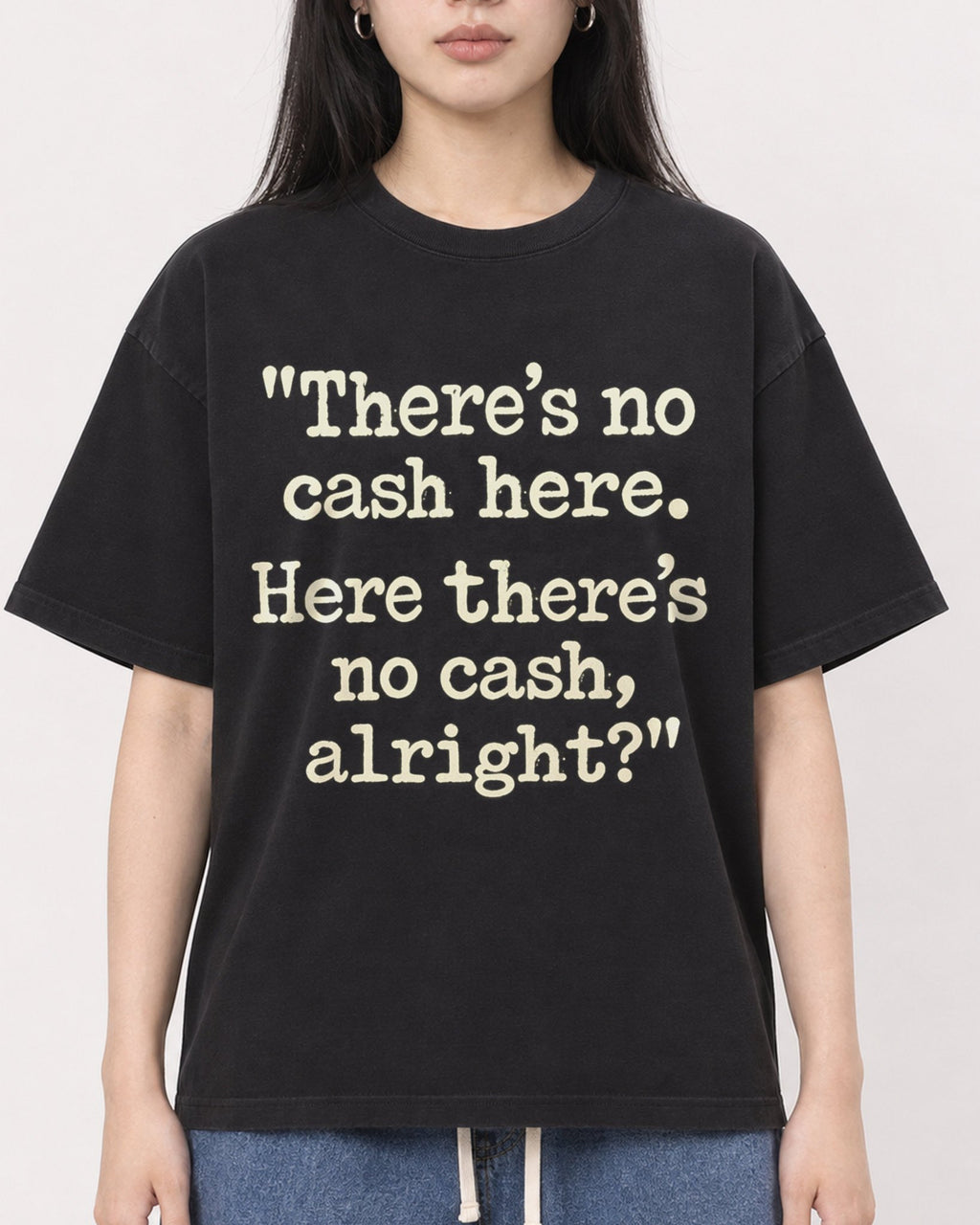 Mockup Boxy Heavyweight Tee Black female close-up 01