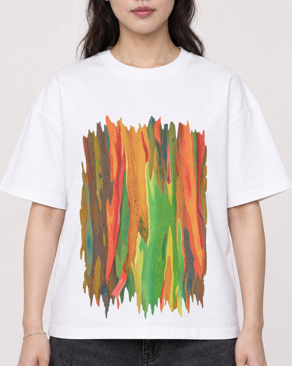 Mockup Boxy Heavyweight Tee White female close-up 03