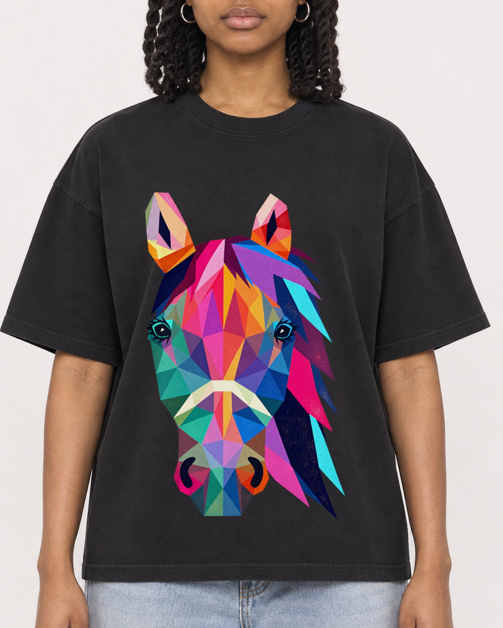 Mockup Boxy Heavyweight Tee Black female close-up 15