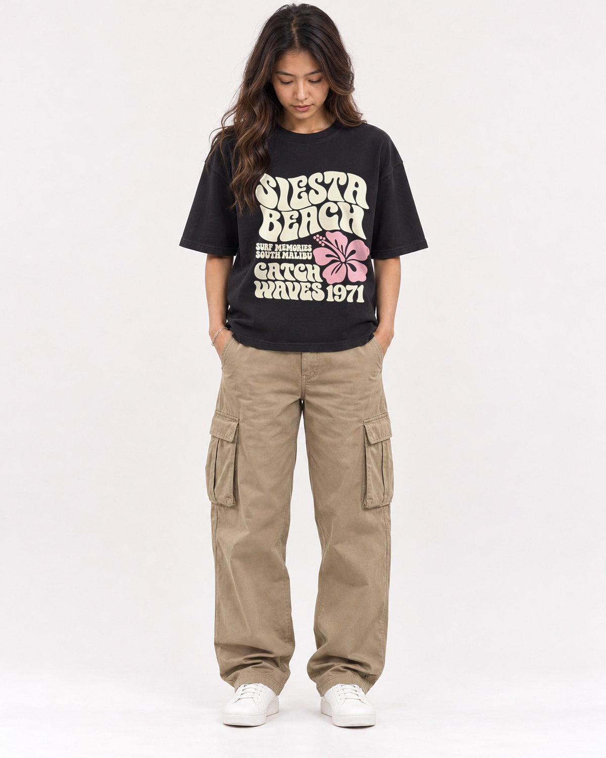 Mockup Boxy Heavyweight Tee Black female full-body 02