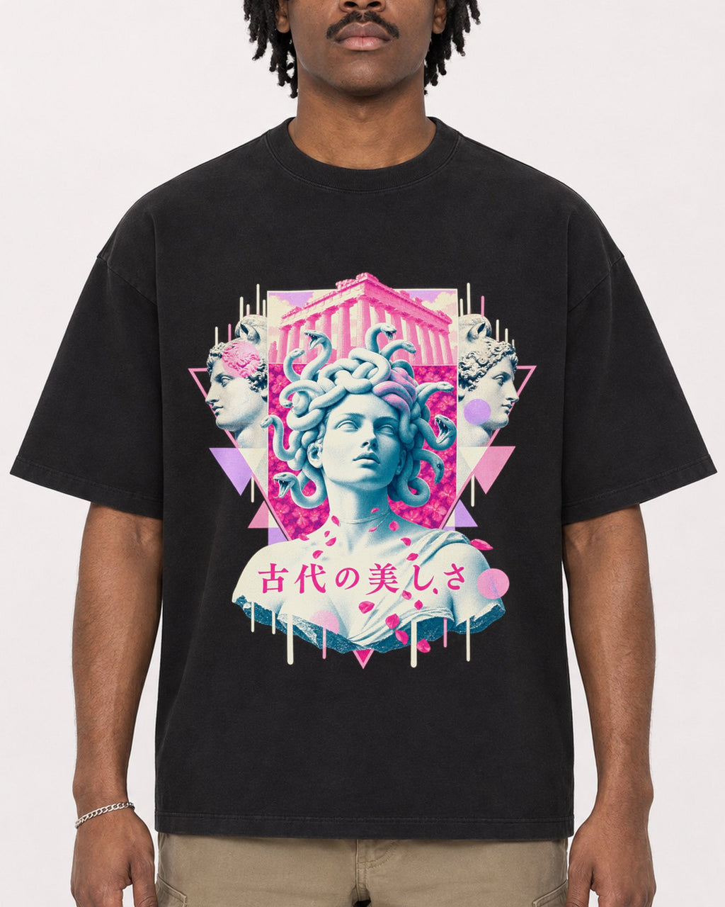 Mockup Boxy Heavyweight Tee Black male close-up 04