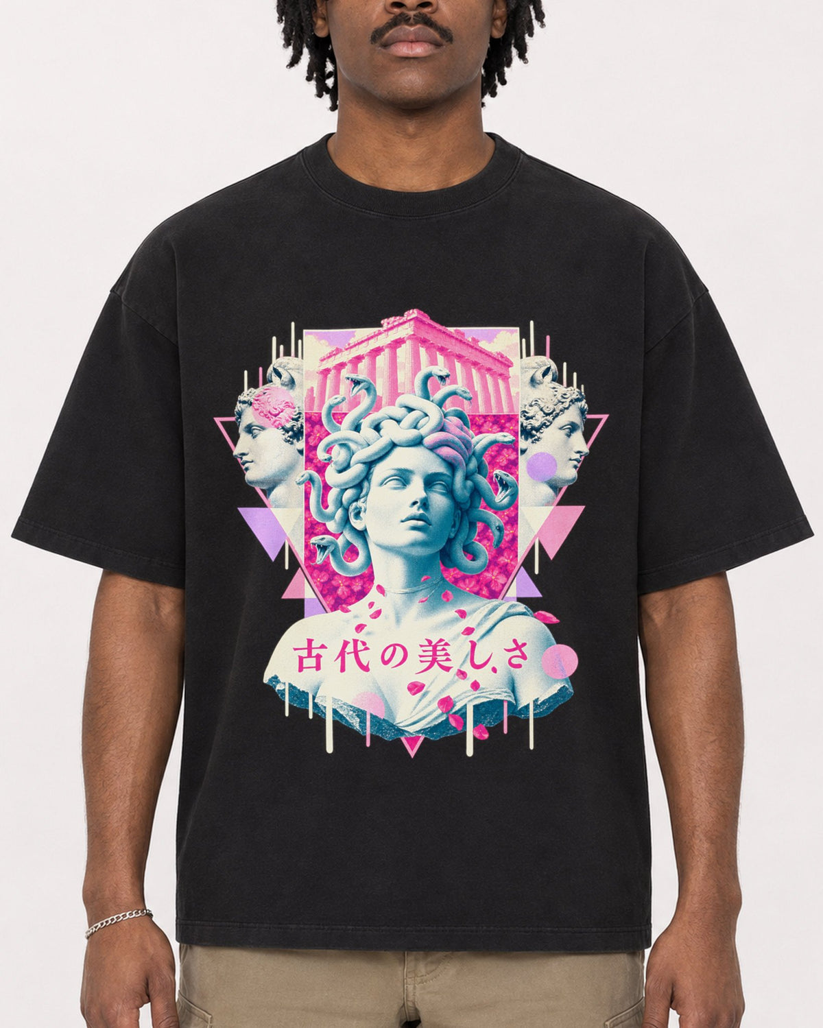 Mockup Boxy Heavyweight Tee Black male close-up 04