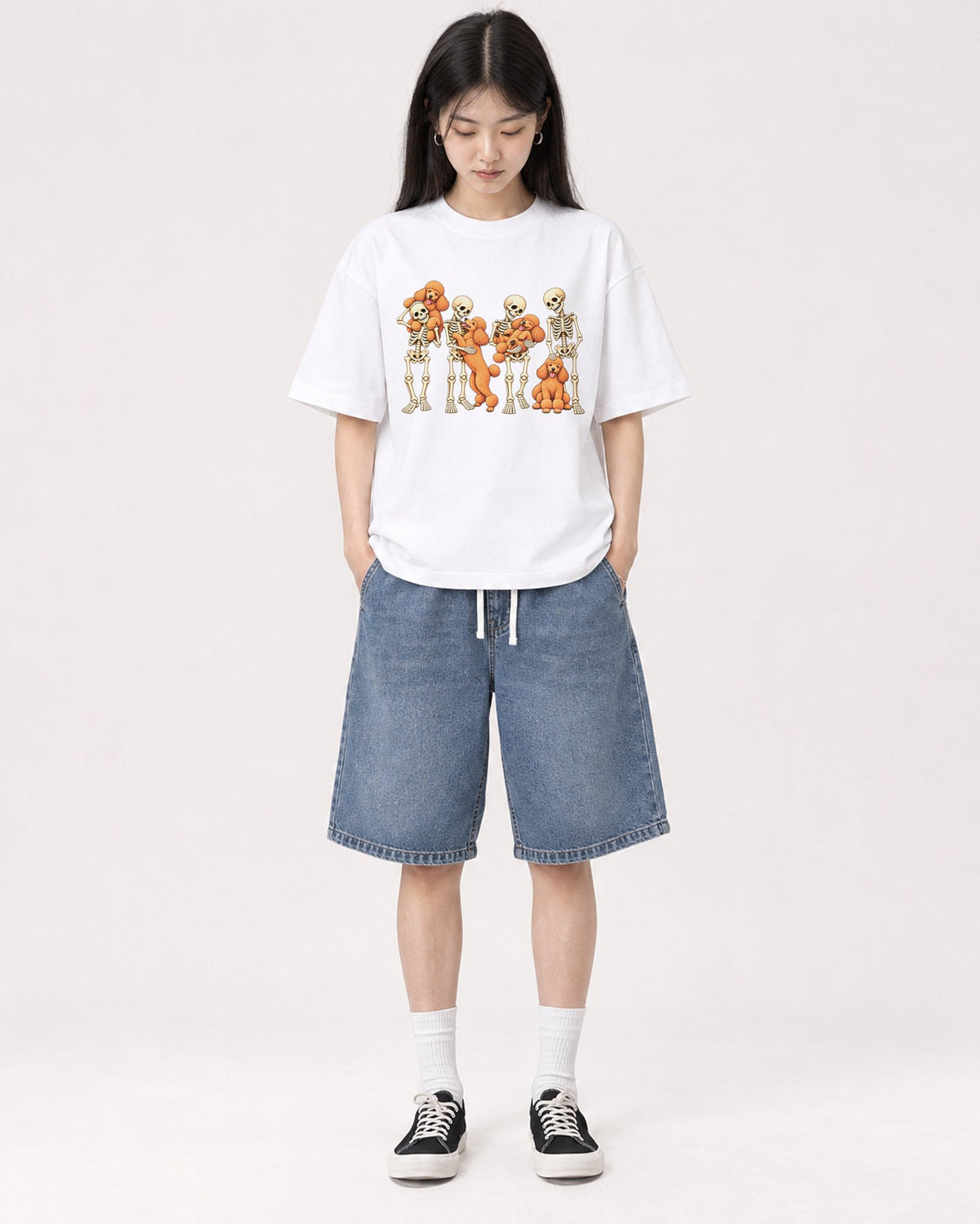 Mockup Boxy Heavyweight Tee White female full-body 01