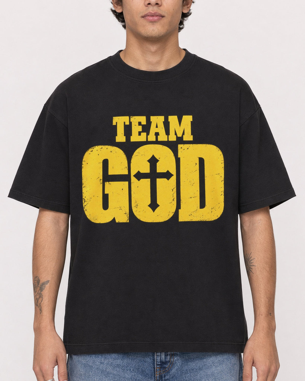 Mockup Boxy Heavyweight Tee Black male close-up 06