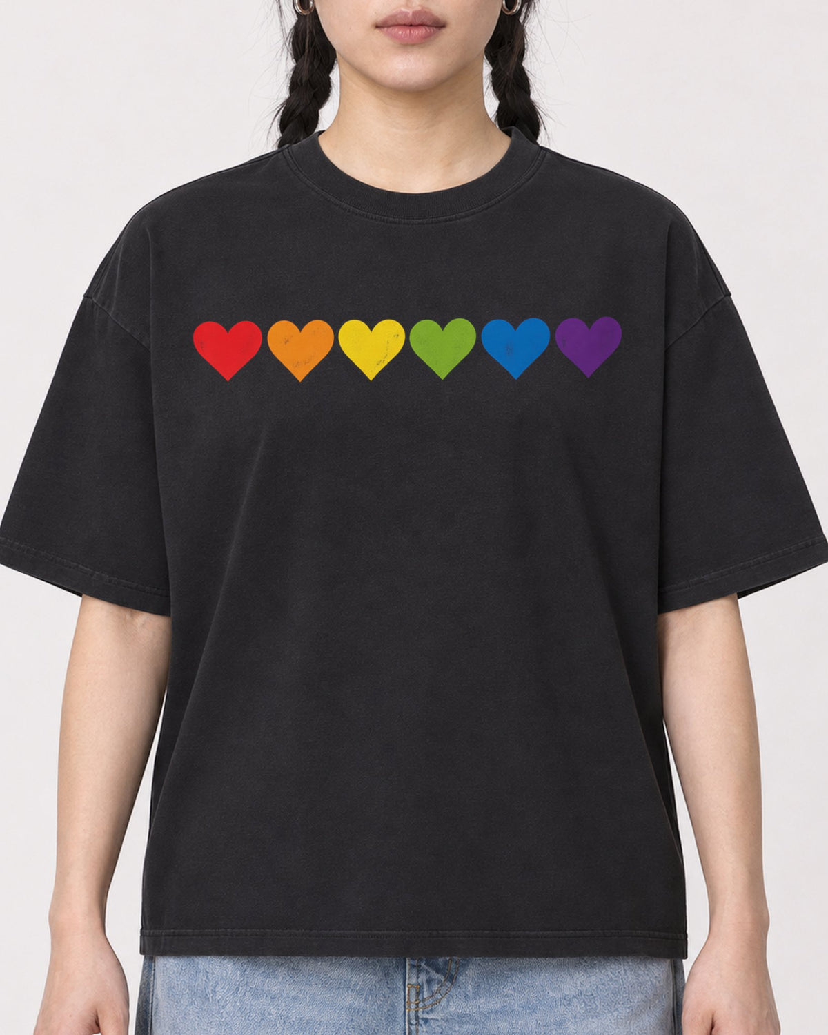 Mockup Boxy Heavyweight Tee Black female close-up 43