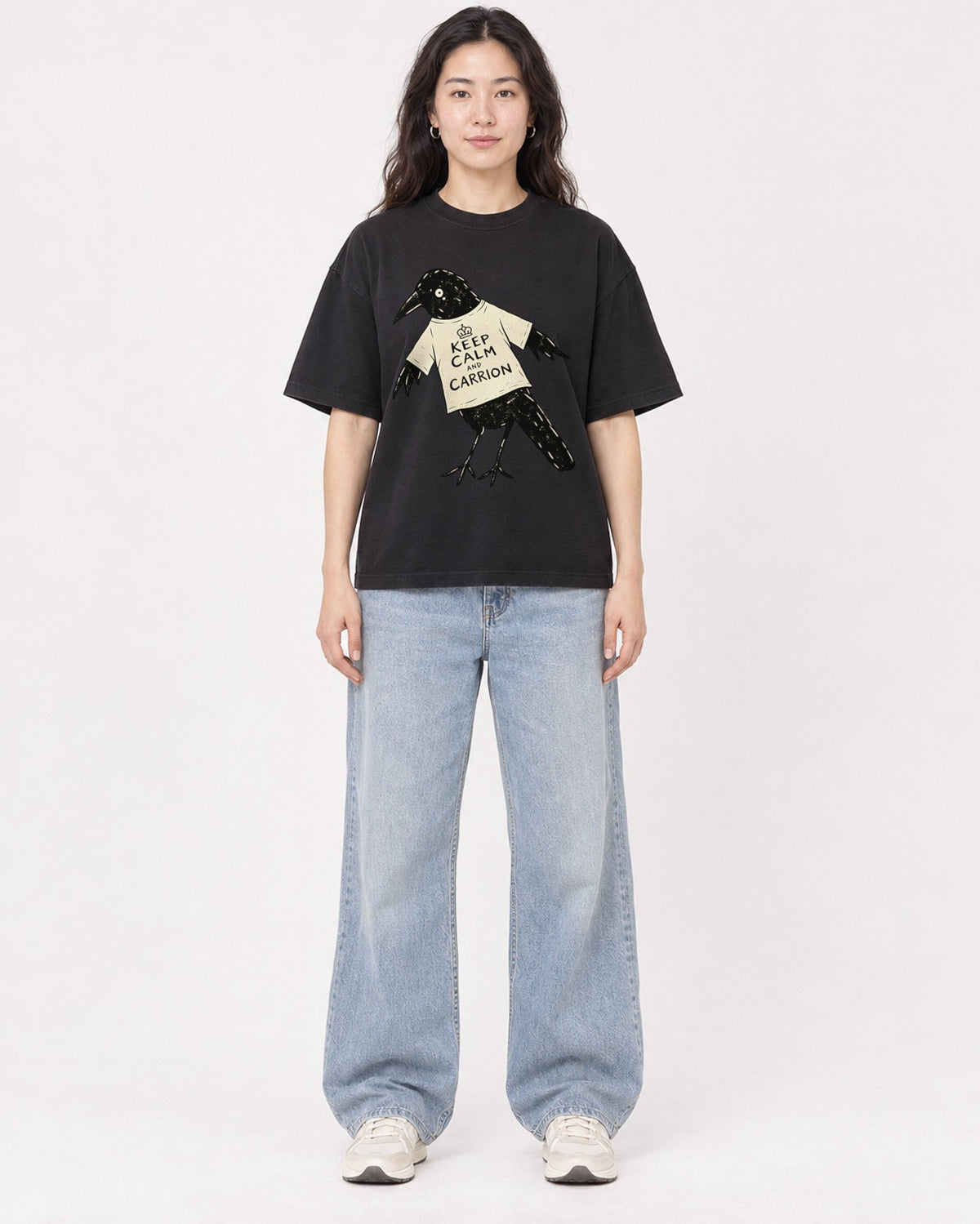 Mockup Boxy Heavyweight Tee Black female full-body 03