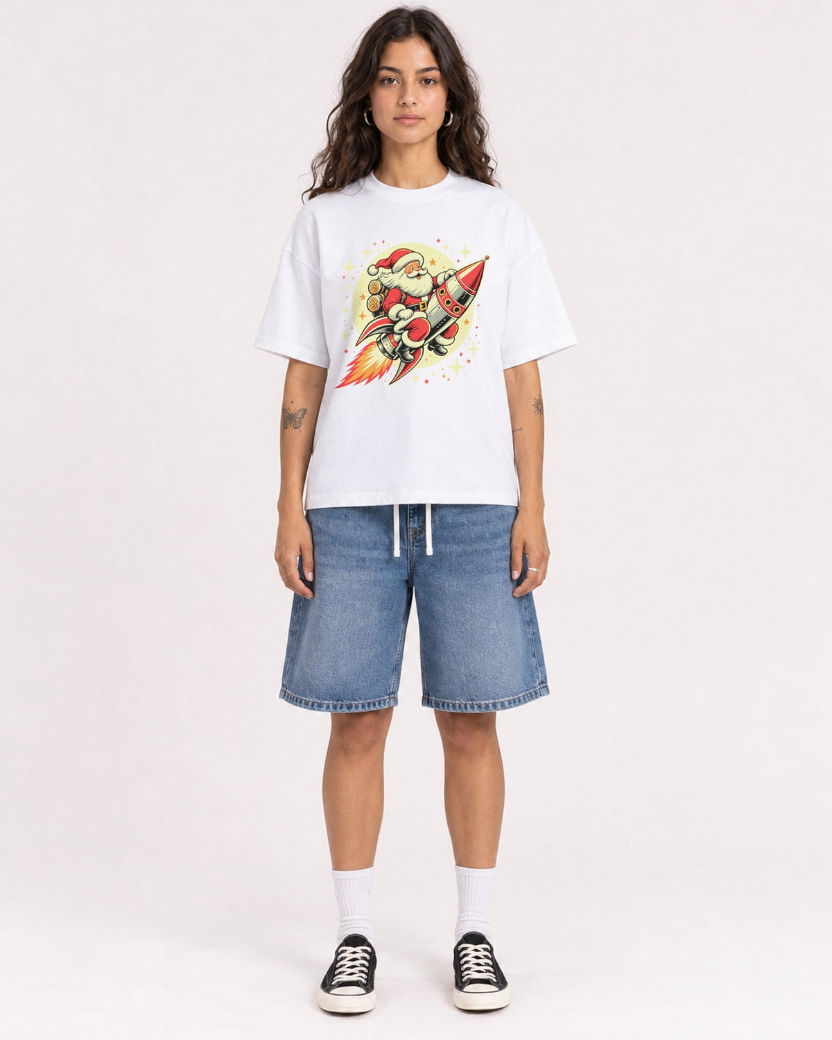 Mockup Boxy Heavyweight Tee White female full-body 06