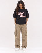 Mockup Boxy Heavyweight Tee Black female full-body 02