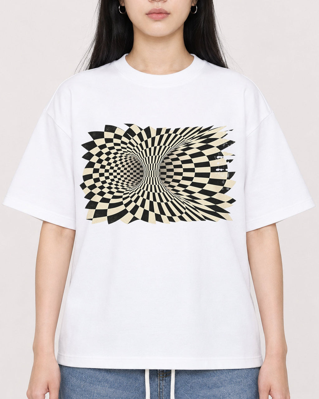 Mockup Boxy Heavyweight Tee White female close-up 01