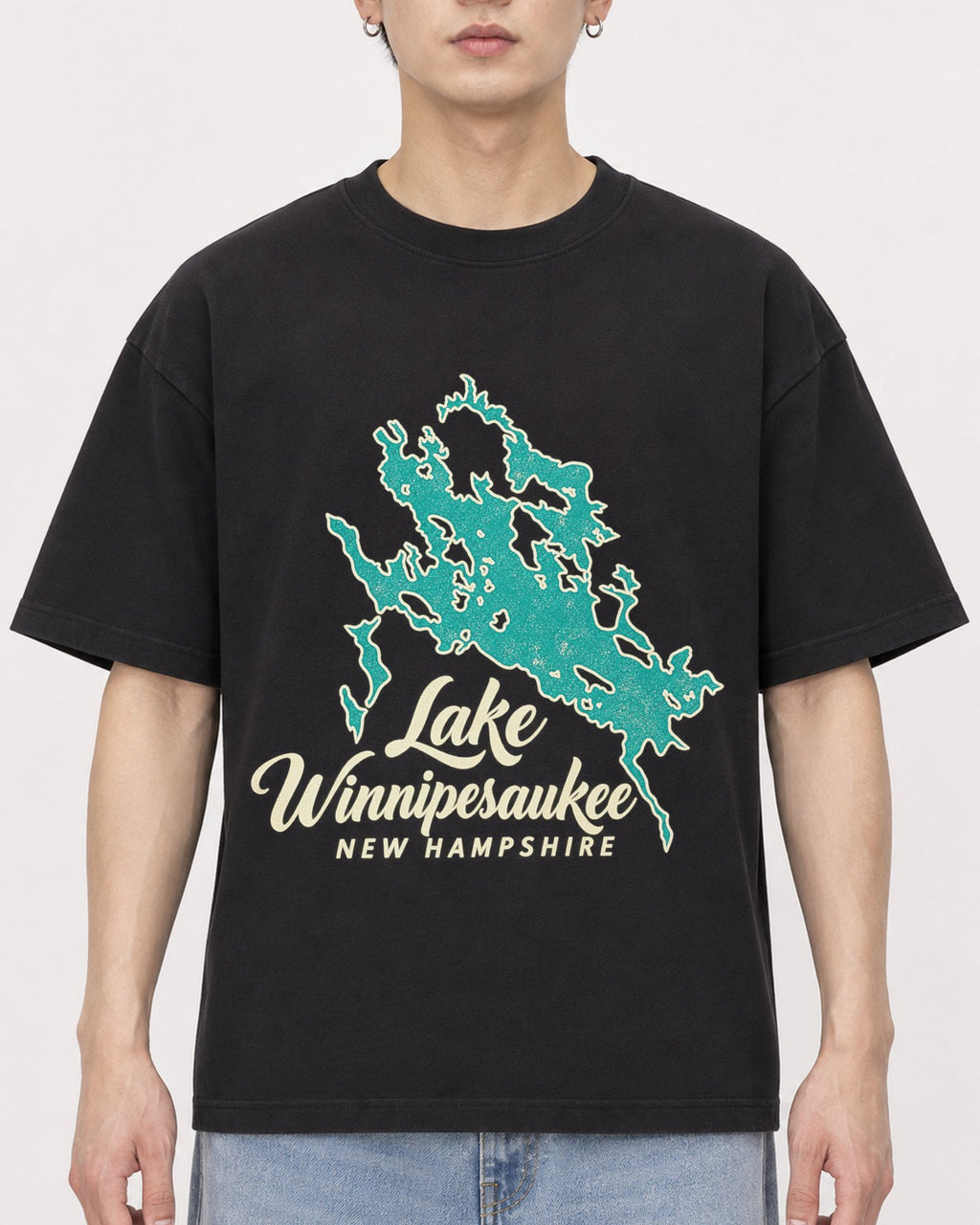 Mockup Boxy Heavyweight Tee Black male close-up 01