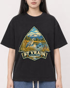 Mockup Boxy Heavyweight Tee Black female close-up 01